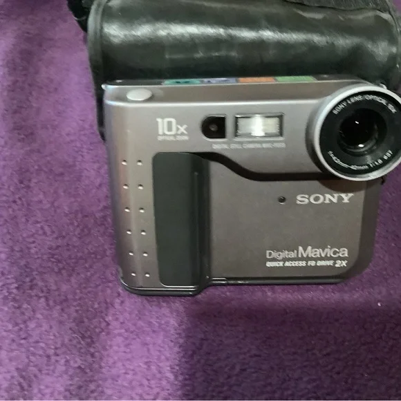 Camera - Picture 5 of 5